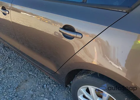 2011 Volkswagen Jetta 2.5L Se z USA, uszkodzony, nr VIN 3VWDZ7AJ1BM398663